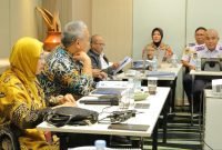 Berbagai program unggulan Pemerintah Kota [Pemkot] Palembang mengenai transportasi dan perkotaan dipaparkan langsung Pj Walikota Dr A Damenta Mag rer publ CGCAE di hadapan Tim penilai yang terdiri dari unsur kementerian, kepolisian, akademisi dan pengamat transportasi, Senin 24 Juni 2024.
