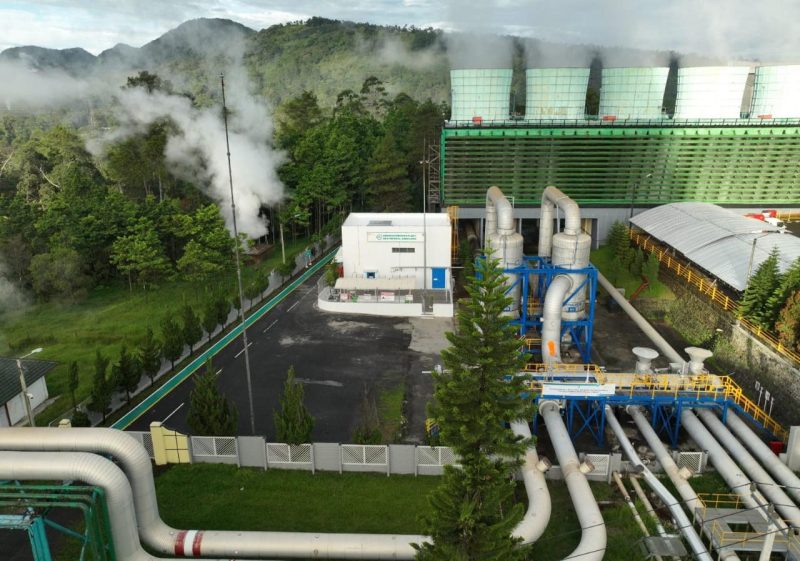 PT PLN (Persero) menjadi pionir pengembangan ekosistem hidrogen di Indonesia. Pemerintah menilai, terobosan yang dilakukan ini tidak hanya mengakselerasi transisi energi, tetapi juga mendorong pertumbuhan ekonomi Indonesia.