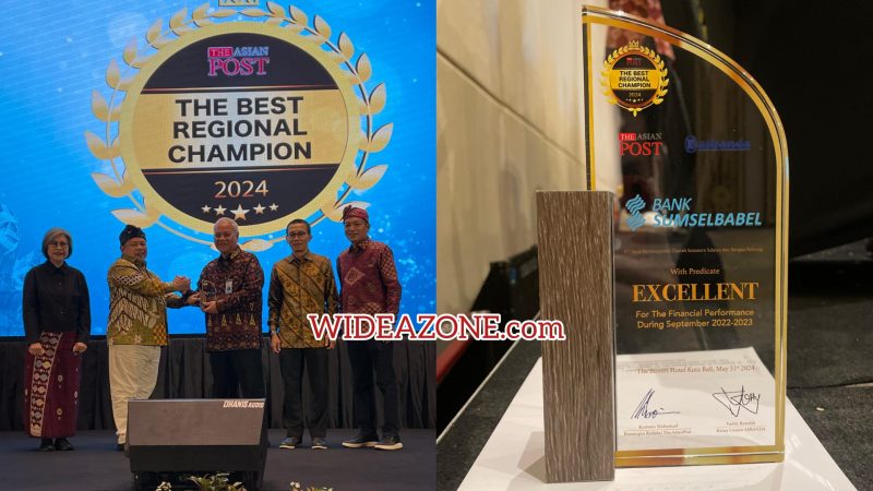 Direktur Utama Bank Sumsel Babel, Achmad Syamsudin menerima langsung penghargaan 