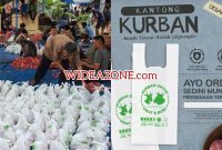 Kurban di Masjid Darul Abror terdapat 10 Sapi dan 8 Kambing dengan kemasan plastik ramah lingkungan.