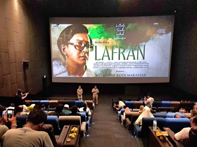 Walikota Makassar Moh Ramdhan Danny Pomanto mengikuti nonton bareng (Nobar) Film Lafran Part 2 bersama pengurus Majelis Daerah Korps Alumni Himpunan Mahasiswa Islam (MD KAHMI) Makassar, Senin 1 Juli 2024 malam di Bioskop CGV Panakukang Square.