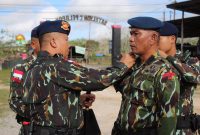Danyon C Pelopor Satbrimob Polda Kalbar memimpin pelaksanaan upacara kenaikan pangkat personel Batalyon C Pelopor Satbrimob Polda Kalbar. Rabu 3 Juli 2024.