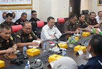 Jampidum Kejakaaan Agung Prof Dr Asep Nana Mulyana menerima audiensi Pimpinan LPSK di ruang rapat Jaksa Agung Muda Jampidum, Rabu 3 Juli 2024. Dalam audiensi tersebut membahas peningkatan koordinasi kelembagaan hingga Justice Collaborator.
