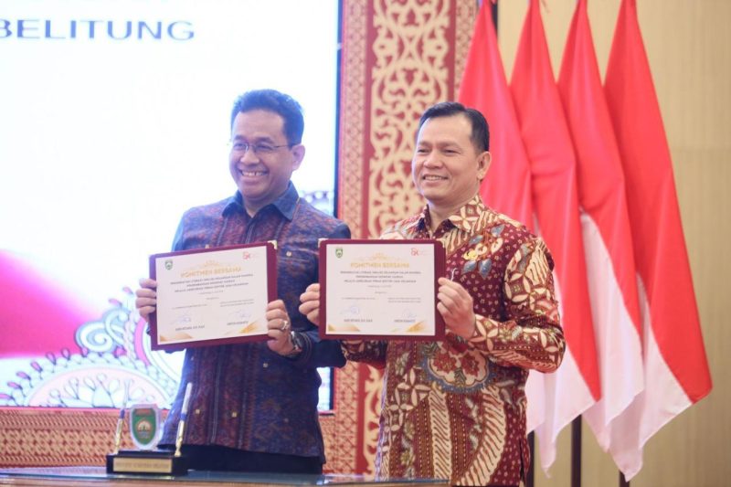 Penjabat (Pj) Gubernur Sumatera Selatan (Sumsel) Elen Setiadi SH MSE menghadiri pengukuhan Kepala Otoritas Jasa Keuangan (OJK) Provinsi Sumatera Selatan dan Bangka Belitung, di Kantor OJK Jalan Jend. Sudirman Palembang,l Selasa 2 Juli 2024, siang.