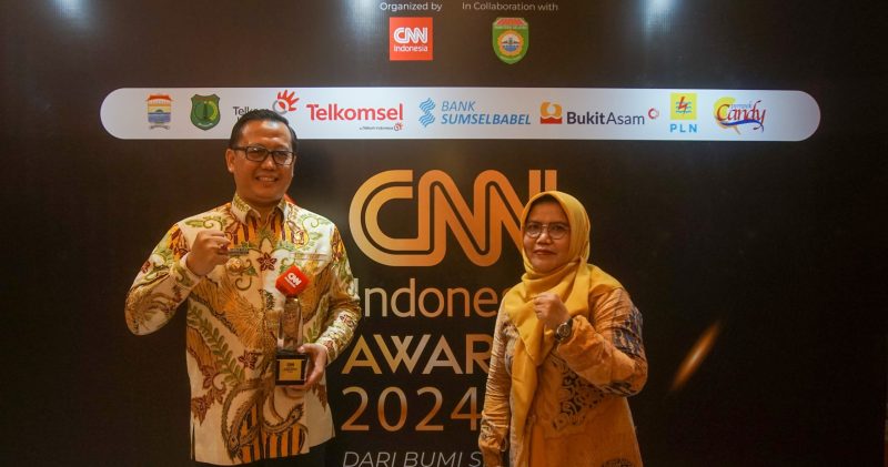Pemerintah Kabupaten [Pemkab] Lahat telah mendapatkan penghargaan akan keberhasilan dan kesuksesanya dalam melestarikan Varietas asli durian lokal pada CNN Award, Rabu 10 Juli 2024.