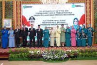 Penjabat [Pj] Ketua TP PKK Provinsi Sumatera Selatan [Sumsel] Melza Elen Setiadi resmi melantik tiga Pj Ketua TP PKK Kabupaten di antaranya, Lahat, dr Indah Sari Hikmaini Sp DVE, Muara Enim, dr Hj Yunita Sari, dan Banyuasin Adhitya Tinia Aprilia SSTP MSi. Pelantikan tersebut berlangsung di Griya Agung pada Jumat 26 Juli 2024.