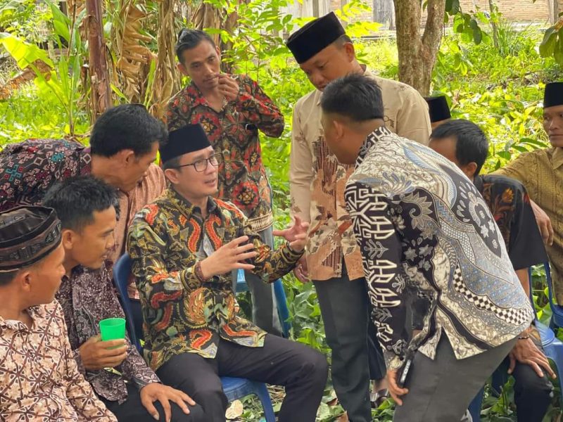 Calon Bupati OKU Timur Fery Antoni panen berbagai dukungan masyarakat, setelah sebelumnya Belitang II, kini warga Martapura memantapkan pilihannya bagi pasangan muda dan energik [Fery-Herly].