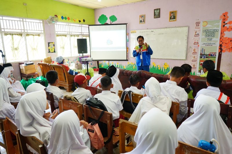 PERTAMINA Hulu Rokan [PHR] Zona 4 terus berkomitmen menjaga praktik bisnis dengan menerapkan prinsip Environmental, Social, and Governance [ESG] serta mengutamakan aspek safety