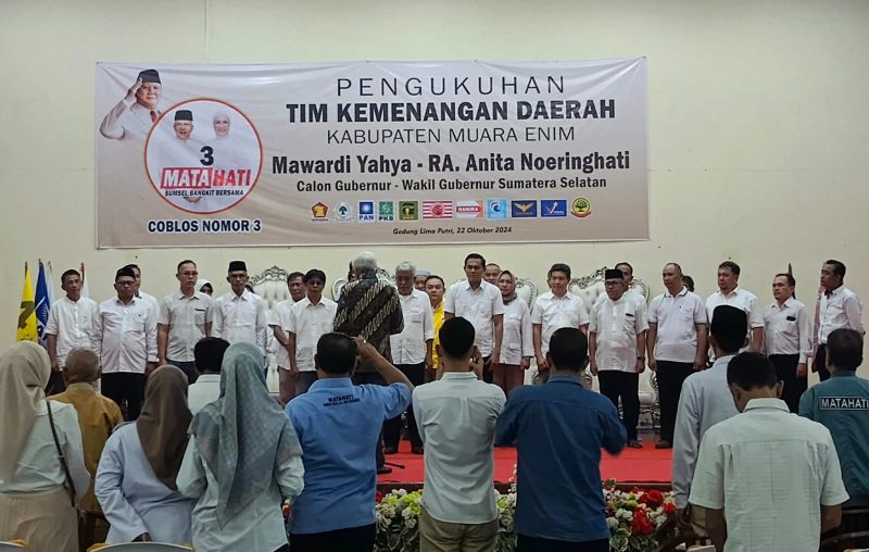 Tim Kemenangan Daerah [TKD] pasangan calon [Paslon] Gubernur dan Wakil Gubernur Sumatera Selatan [Sumsel] nomor urut 03, H Mawardi Yahya dan Hj RA Anita Noeringhati [MataHati] Kabupaten Muara Enim akhirnya resmi dilantik pada Selasa 22 Oktober 2024. Ratusan relawan TKD bumi Serasan Sekundang ini dikukuhkan langsung Cagub Sumsel Mawardi Yahya di Graha 5 Putri.