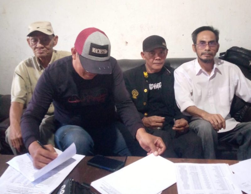 Tim pasangan Calon Gubernur Sumsel, Herman Deru dan Cik Ujang [HDCU] menyatakan beralih dukungan dan bergabung menjadi Tim Pejuang pasangan Cagub H Mawardi Yahya dan RA Anita Noeringhati [MataHati] OKU.