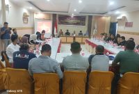 KPU Prabumulih kembali mengelar rakor [rapat koordinasi] dalam rangka pelaksanaan debat paslon Pilkada Prabumulih kedua di Aula Hotel Gran Nikita, Kamis 7 Nopember 2024.