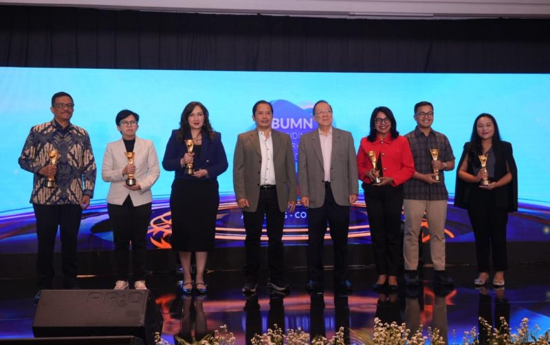 PT Bukit Asam Tbk (PTBA) berhasil meraih tiga penghargaan dari ajang BUMN Branding and Marketing Awards ke-12 tahun 2024 yang diselenggarakan di Jakarta, Kamis 14 November 2024.