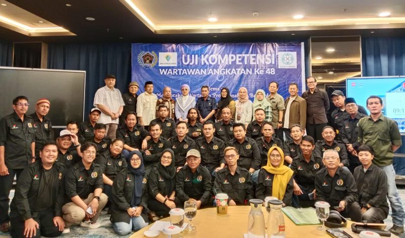Sebanyak 36 insan jurnalis mengikuti gelaran Uji Kompetensi Wartawan [UKW] angkatan ke 48 dengan tingkatan Muda, Madya hingga Utama, berlangsung pada Jumat-Sabtu, 29-30 November 2024, di Hotel IBIS Palembang.