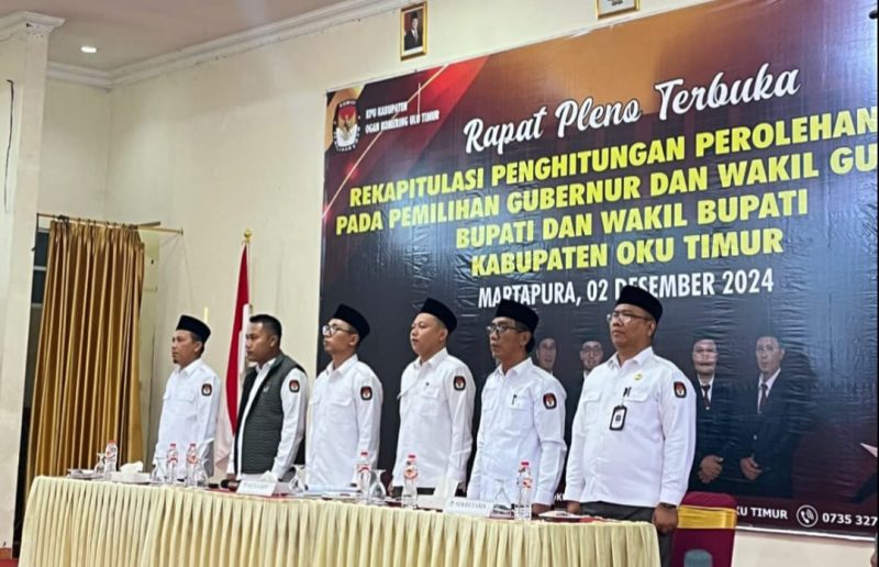 Komisi Pemilihan Umum [KPU] Kabupaten OKU Timur menggelar rapat pleno terbuka rekapitulasi hasil perolehan suara Pemilihan Gubernur [Pilgub] dan Wakil Gubernur Sumsel, serta Pemilihan Bupati [Pilbup] dan Wakil Bupati 2024, Selasa 3 Desember 2024.