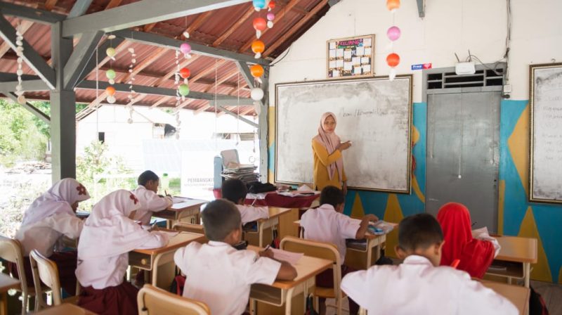 Dalam rangka mendongkrak kemampuan literasi siswa-siswi Sekolah Dasar [SD], PTBA sejak 2022 menyelenggarakan program Gerakan Nasional Pemberantasan Buta Membaca [Gernas Tastaba] guna meningkatkan kompetensi guru SD di wilayah Kabupaten Muara Enim dan Lahat.
