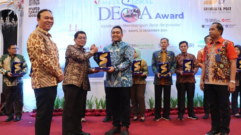PLN Unit Induk Distribusi Sumatera Selatan, Jambi, dan Bengkulu [UID S2JB] kembali mencatatkan prestasi dengan meraih penghargaan Mata Lokal Desa Awards [MLDA] 2024 kategori ‘BUMN Berkontribusi pada Pembangunan/Inovasi Desa’ dalam gelaran Sriwijaya Post.