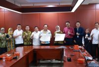 Penjabat [Pj] Wali Kota Palembang Dr Cheka Virgowansyah SSTP ME memboyong beberapa kepala Organisasi Perangkat Daerah [OPD] untuk langsung melakukan penandatanganan Perjanjian Kerjasama [PKS],dan Perjanjian Kerahasian [Non Disclosure Agreement] dengan Kementerian Perencanaan Pembangunan Nasional Badan Perencanan Pembangunan Nasional [PPN Bappenas] RI pada Selasa 4 Februari 2025.