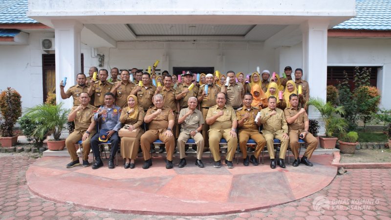 Bupati Asahan H SuryabBSc mengunjungi beberapa Kecamatan di Kabupaten Asahan untuk temu pamit dengan Aparatur Kecamatan baik ASN maupun honorer, Selasa 4 Februari 2025.