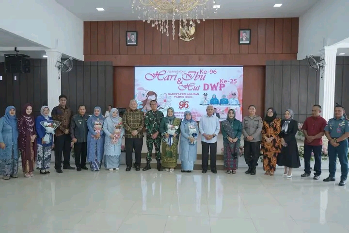 Pemerintah Kabupaten [Pemkab] Asahan memperingati Hari Ibu 96 tahun dan Hari Ulang Tahun [HUT] ke-25 Dharma Wanita Persatuan [DWP], Selasa 24 Desember 2024.