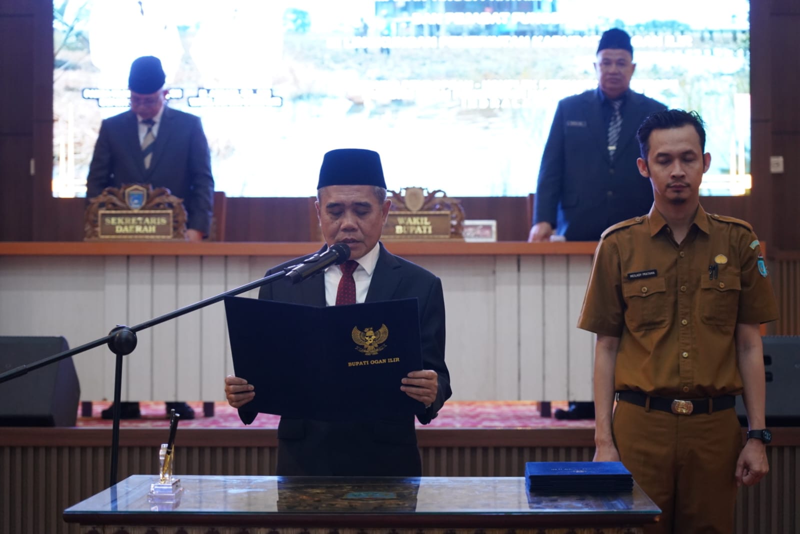 Bupati dan Wakil Bupati Ogan Ilir, Panca-Ardani rotasi delapan pejabat pimpinan pratama, 64 pejabat administrasi, dan 16 jabatan fungsional