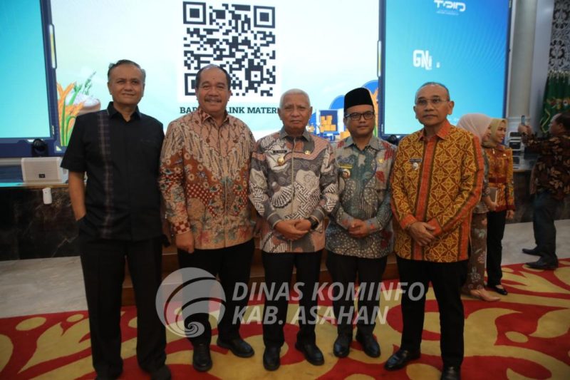 Bupati Asahan Taufik Zainal Abidin Siregar SSos MSi mengikuti pelaksanaan Rapat Koordinasi Provinsi [Rakorprov]/High Level Meeting [HLM] dan Capacity Building Tim Pengendali Inflasi Daerah [TPID] se-Provinsi Sumatera Utara Tahun 2025 di Aula Tengku Rizal Nurdin Jalan Sudirman nomor 41 Medan, Jumat 14 Maret 2025.
