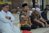 Badan Kesejahteraan Masjid [BKM] Agung H Achmad Bakrie Kisaran menyalurkan bantuan untuk 50 orang anak yatim dan 87 orang kaum dhuafa yang berada disekitaran Kota Kisaran, Jumat 14 Maret 2025.