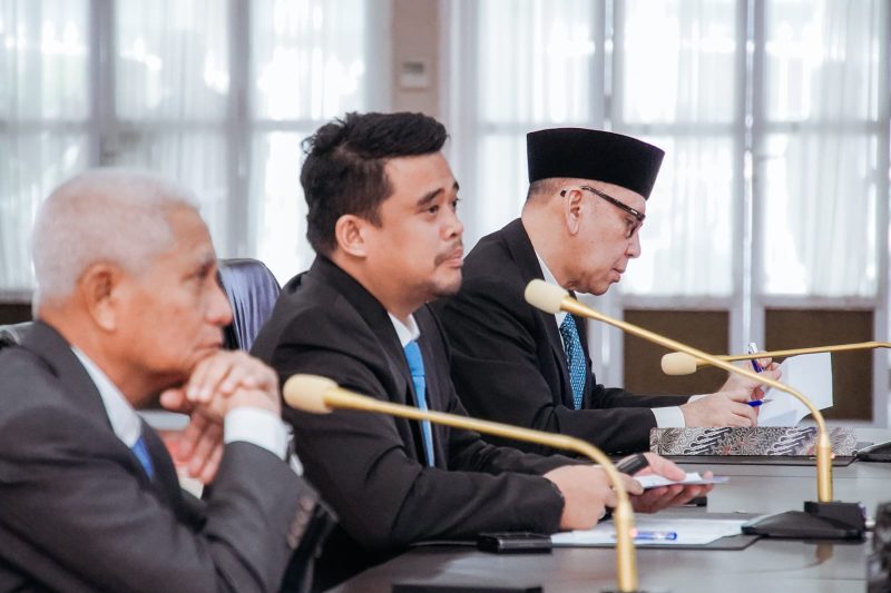 Bupati Asahan Taufik Zainal Abidin Siregar SSos MSi mengikuti Rapat Koordinasi Kepala Daerah [Rakor Kada] se-Sumatera Utara di Aula Tengku Rizal Nurdin, Medan, Kamis 13 Maret 2025.