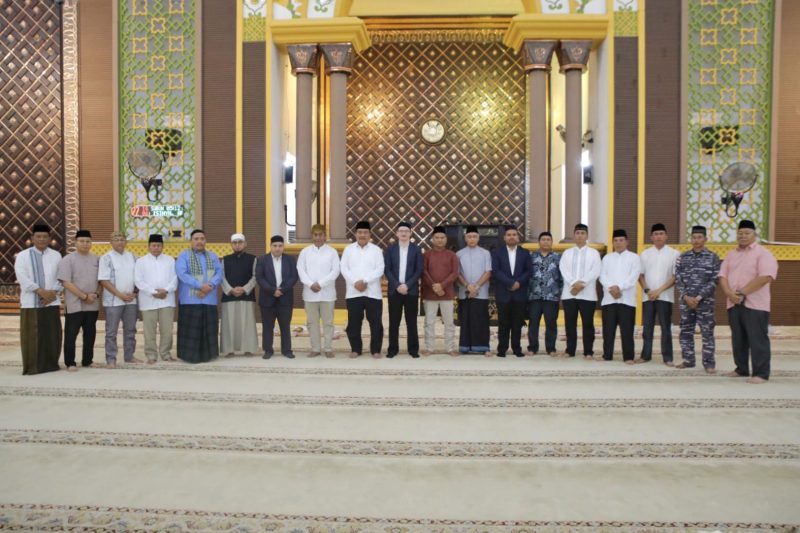 Pemerintah Kabupaten [Pemkab] Asahan melangsungkan peringatan Nuzulul Quran pada Minggu, 16 Maret 2025, bertempat di Masjid Agung Ahmad Baqrie.