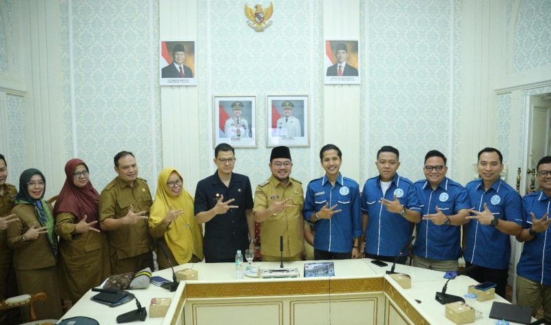 Wakil Wali Kota Palembang Prima Salam menerima audiensi Dewan Pengurus Wilayah Gerakan Ekonomi Kreatif Nasional [Gekrafs] di Ruang Rapat II Setda, Selasa 8 April 2025.