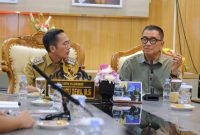 Wali Kota Ratu Dewa menerima audiensi Helmy Yahya dalam rangka membangun City Branding Kota Palembang sekaligus pengembangan budaya, Selasa 15 April 2025.