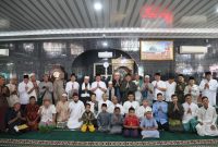 Gubernur Sumatera Selatan [Sumsel] H Herman Deru melaksanakan Safari Sholat Jumat di Masjid Raudhatul Jannah di Ario Kemuning Palembang, Jumat 4 April 2025.