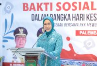 Ketua Tim Penggerak PKK Provinsi Sumsel yang juga selaku Ketua Palang Merah Indonesia Provinsi Sumatera Selatan [PMI Sumsel] Hj Febrita Lustia HD menghadiri Bakti Sosial Donor Darah dalam rangka Hari Kesatuan Gerak [HKG] PKK ke-53 Tahun 2025, bertempat di Aula Sriwijaya Kantor Badan Pendapatan Daerah [Bapenda] Sumsel, Sabtu 5 April 2025.