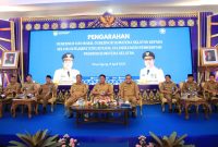 Gubernur Sumatera Selatan [Sumsel] Herman Deru dan Wakil Gubernur [Wagub] H Cik Ujang memberikan pengarahan kepada jajaran pejabat eselon di lingkup Pemprov Sumsel bertempat di Griya Agung, Selasa 8 April 2025.