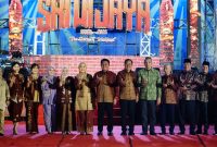 Gubernur Sumatera Selatan [Sumsel] H Herman Deru secara resmi membuka Festival Sriwijaya ke-33 di pelataran Monumen Perjuangan Rakyat [Monpera], Palembang, Jumat 16 Mei 2025, malam.