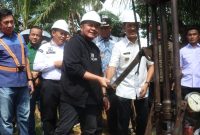 Gubernur Sumatera Selatan [Sumsel] H Herman Deru bersama Bupati Penungkal Abab Lematang Ilir [PALI], Asgianto melakukan Groundbreaking Penggantian Jembatan Air Sari di Desa Semangus Kecamatan Talang Ubi Kabupaten PALI, Selasa 13 Mei 2025.