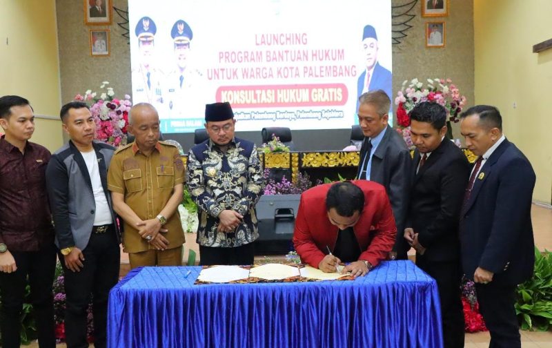Pemerintah Kota Palembang resmi meluncurkan program bantuan hukum gratis untuk warganya. Melalui program ini, masyarakat bisa melakukan konsultasi gratis.