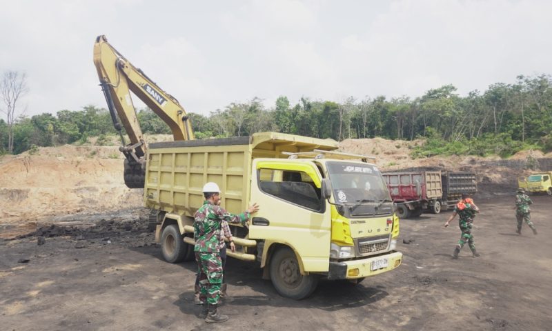 PTBA menindak aktivitas Pertambangan Tanpa Izin [PETI] di wilayah IUP Banko Tengah Blok B, area Lengi, Desa Penyandingan, Kecamatan Tanjung Agung, Kabupaten Muara Enim.
