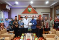 Wakil Gubernur H Cik Ujang menerima audiensi Kepala Perwakilan Bank Indonesia [BI] Sumsel, Ricky P Gozali, beserta jajaran di ruang tamu Wakil Gubernur, Kamis 22 Mei 2025.