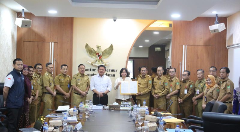 Gubernur Sumatera Selatan [Sumsel] H Herman Deru didampingi Wakil Gubernur [Wagub] H Cik Ujang menerima kedatangan Wali Kota Prabumulih H Arlan beserta jajarannya dalam rangka bersilaturahmi di Ruang Rapat Gubernur, Senin 21 April 2025, pagi.