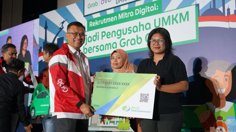 BPJS Ketenagakerjaan menyatakan dukungan penuh terhadap inisiasi kolaborasi Grab Indonesia bersama Kementerian Koperasi dan Usaha Kecil dan Menengah [Kemenkop UKM] dalam upaya memperluas peluang usaha dan perlindungan sosial melalui program bertajuk “Rekrutmen Mitra Digital: Menjadi Pengusaha UMKM Bersama Grab!”.