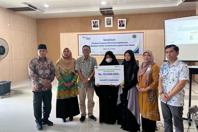 BPJS Ketenagakerjaan Binjai Gencarkan Edukasi Jaminan Sosial dan Serahkan Santunan ke Ahli Waris. [Foto: SHD-WI]