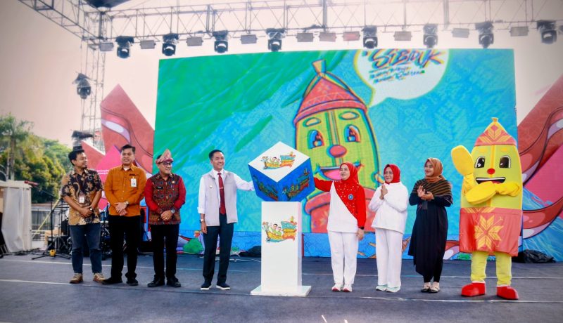 Wali Kota Palembang Ratu Dewa resmi membuka Festival Perahu Bidar Tradisional 2025 di Benteng Kuto Besak [BKB], Jumat 15 Agustus 2025.