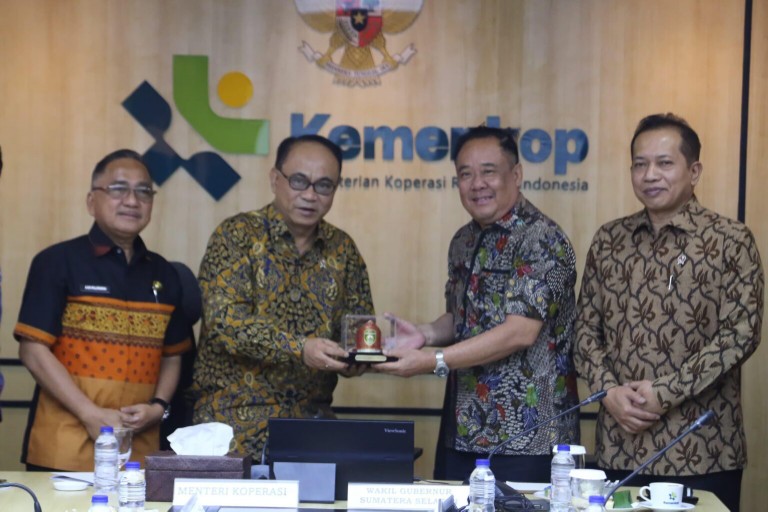 Sumsel Diproyeksi Jadi Percontohan Nasional, Menkop RI Dorong Akselerasi Koperasi Merah Putih