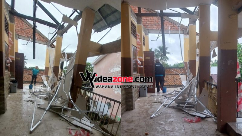 Angin puting beliung meluluhlantakkan atap bangunan SMP Negeri 38 Gandus Palembang pada Minggu malam 28 September 2025.