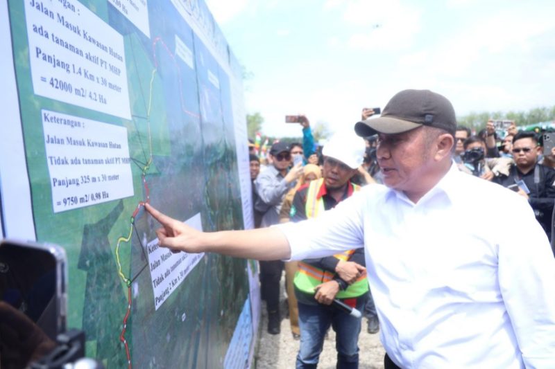 Gubernur Herman Deru meresmikan Jalan Khusus Batubara.