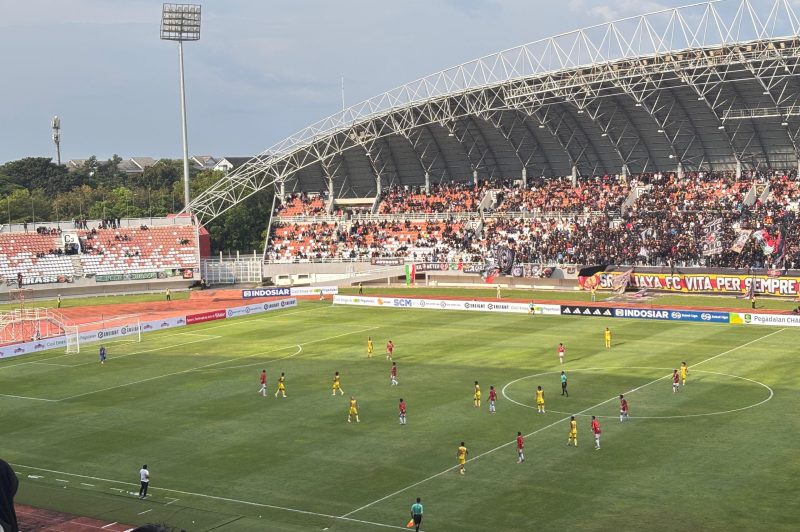 Kompetisi Sepak Bola Liga 2 Indonesia antara Sriwijaya FC kontra Garuda Yaksa FC di Stadion Gelora Sriwijaya Jakabaring Sport city [JSC] Palembang pada 14 September 2205, mendapat pengamanan humanis dari Polda Sumsel. 