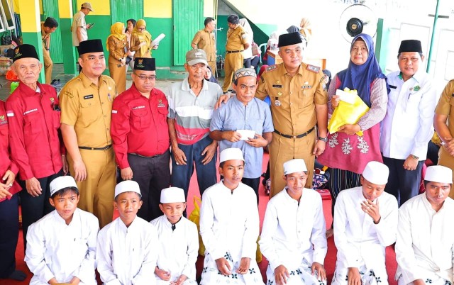 Sekretaris Daerah [Sekda] Aprizal Hasyim menghadiri sekaligus meresmikan Pondok Pesantren [Ponpes] Cendikia Badan Amil Zakat Nasional [Baznas] di Jalan Bumi Ayu, Lorong Pesantren, Kecamatan Plaju, Senin 15 Sepetember 2025.