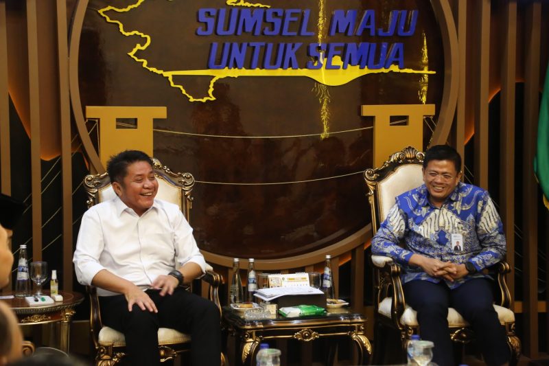 Gubernur Sumsel Dr H Herman Deru saat menerima kunjungan silaturahmi dari jajaran Bank Syariah Indonesia [BSI] Regional 3 Palembang, Kamis 18 September 2025.