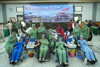 Pangkalan TNI Angkatan Laut [Lanal] Palembang turut menggelar Bakti Kesehatan dalam momentum HUT ke-80 TNI di Makesdam II/Sriwijaya pada Minggu 21 September 2025.