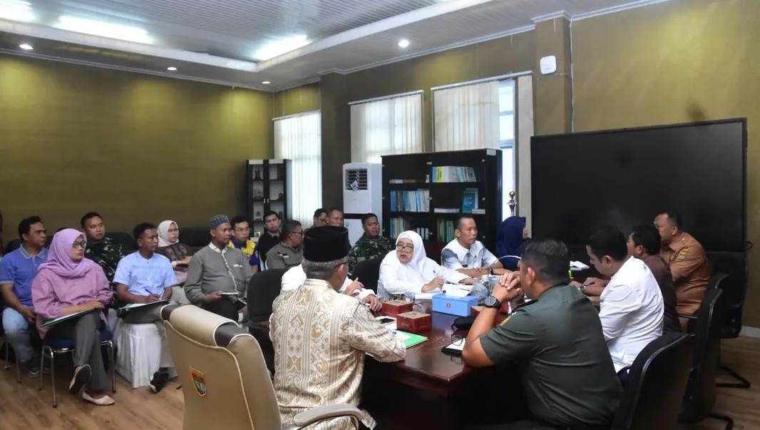 Sekda Kabupaten Musi Rawas, H Ali Sadikin memimpin Rakor penentuan lokasi calon cetak sawah yang digelar di Ruang Kerja Sekda, Jumat 22 Agustus 2025.